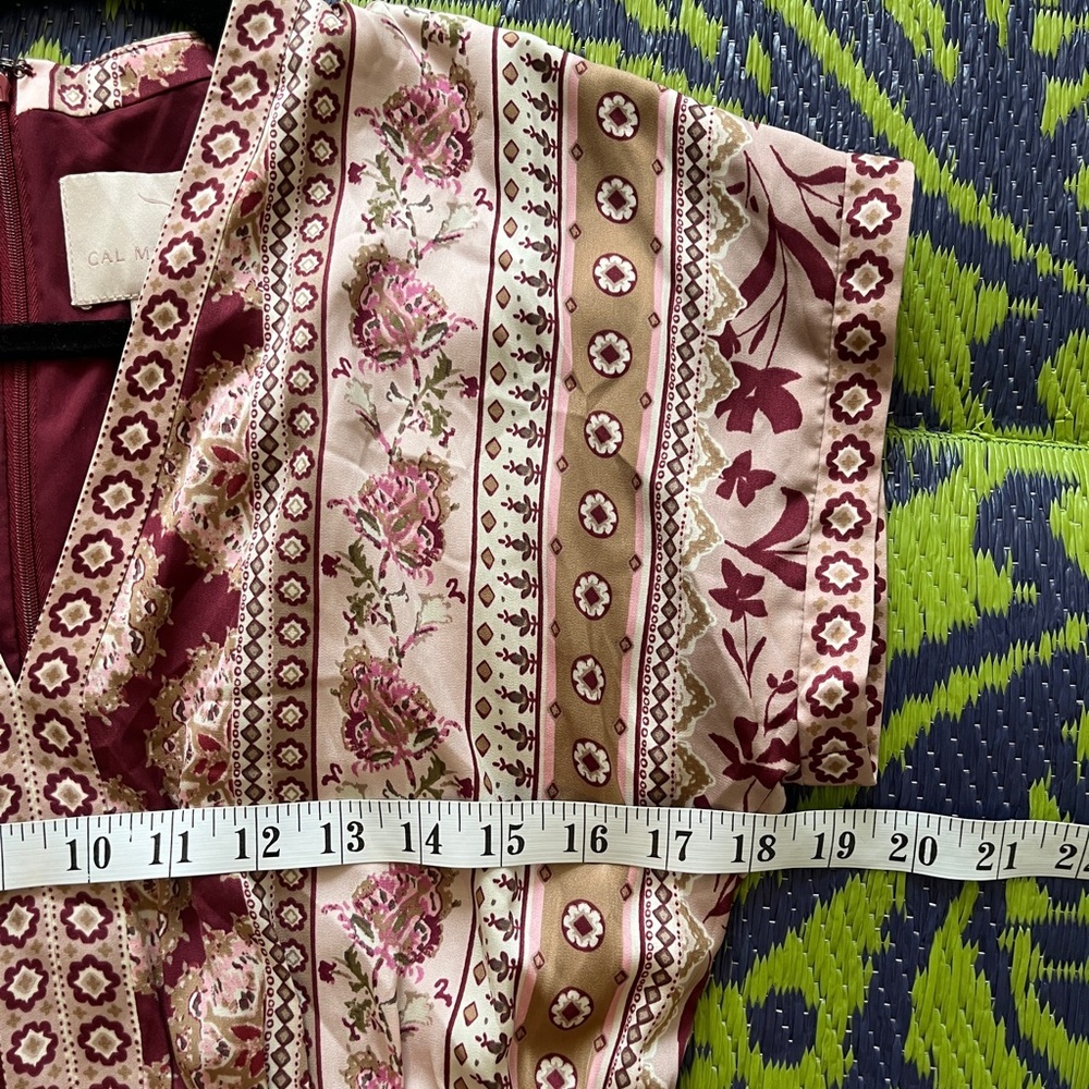 GAL MEETS GLAM COLLECTION Liza Print Charmeuse Midi Dress In Wine Prini Size 2 - Picture 9 of 11
